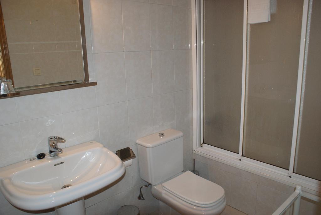 Hostal Gran Sol Llança Zewnętrze zdjęcie