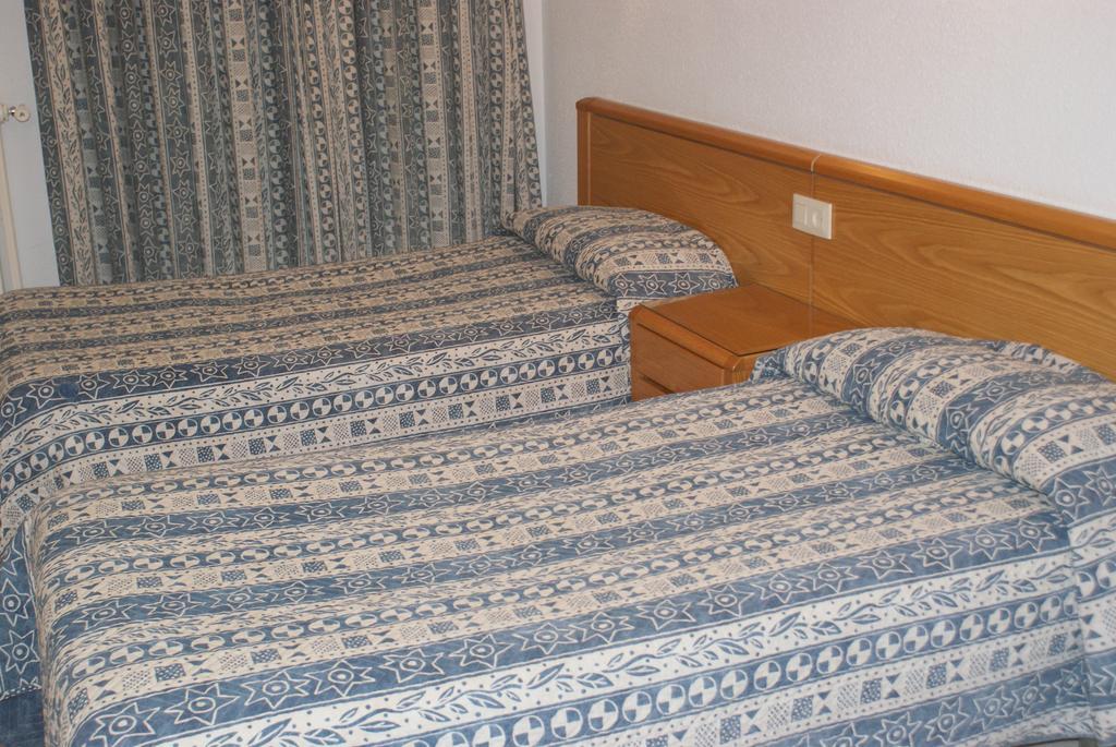 Hostal Gran Sol Llança Zewnętrze zdjęcie